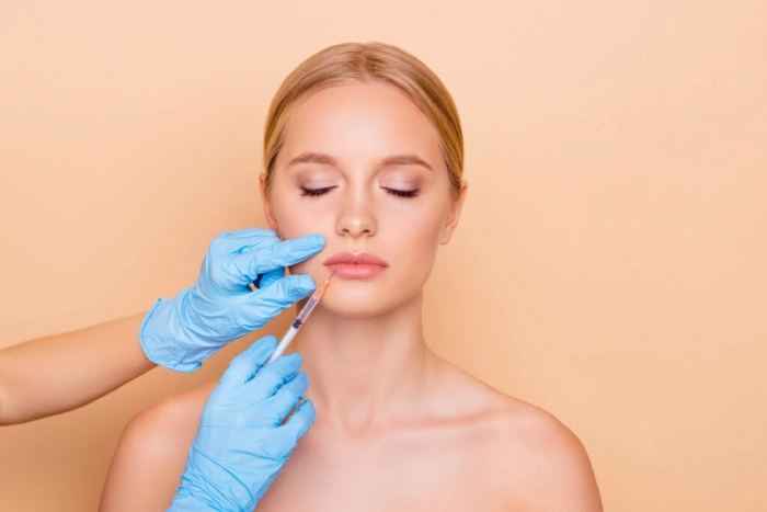 بهترین برندهای ژل لب برای مدل ژل لب چاکدار