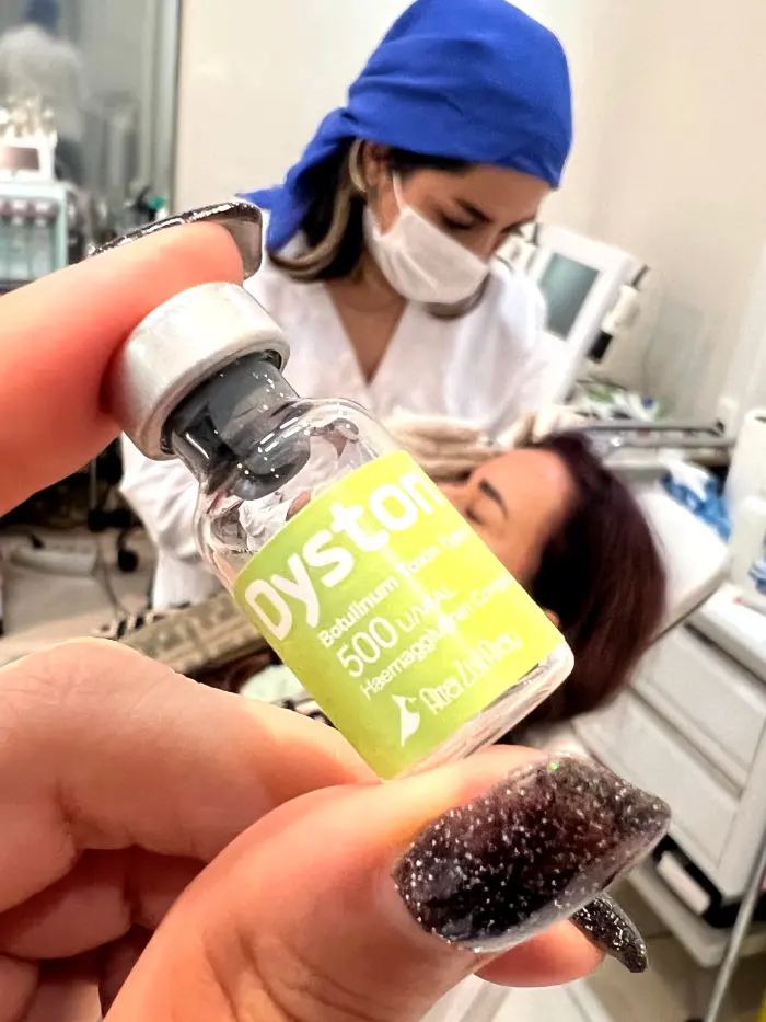 عوارض احتمالی تزریق بوتاکس و خطرات این روش جادویی