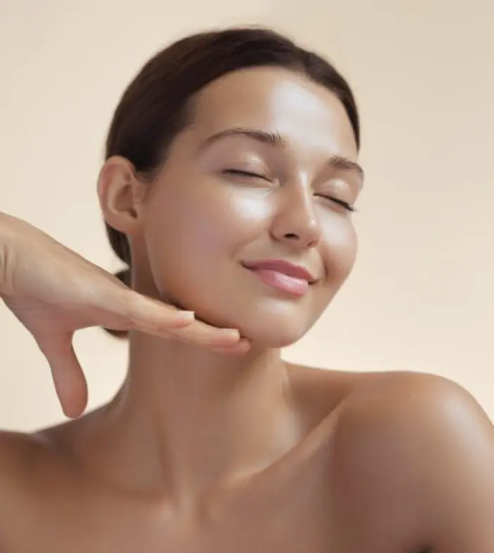 نکات مهم برای انتخاب بهترین مرکز برای مادلینگ صورت کشیده با تزریق ژل